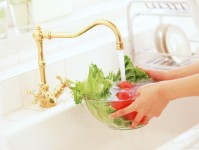 生活百科：厨房清洁、食材保鲜、高效管理全攻略，让居家生活更轻松快乐