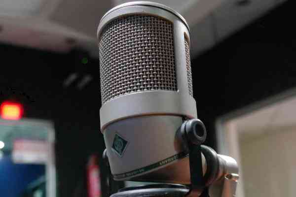 生活小百科广播稿开头语:3秒抓住听众耳朵的秘诀,让节目收听率飙升 生活小百科广播稿开头语:3秒抓住听众耳朵的秘诀,让节目收听率飙升