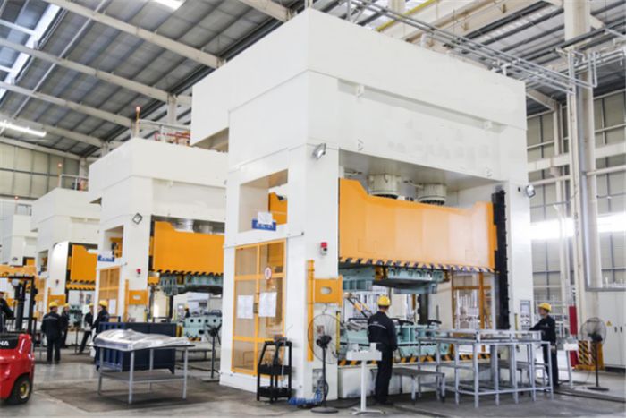 金隽机械:20年精密冲压设备专家,让您的生产效率翻倍,能耗降低30% 金隽机械:20年精密冲压设备专家,让您的生产效率翻倍,能耗降低30%